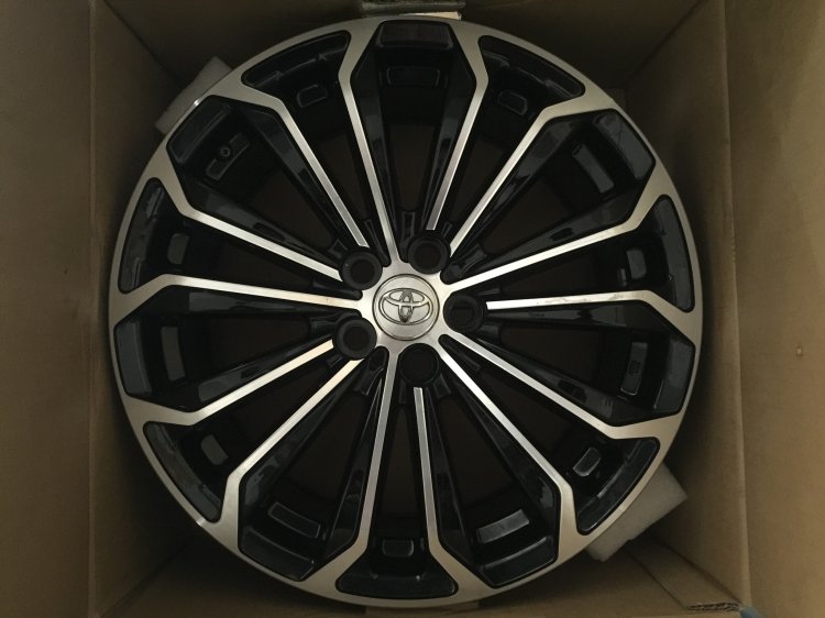 全新類原廠17吋 5x100 7.5J 一顆