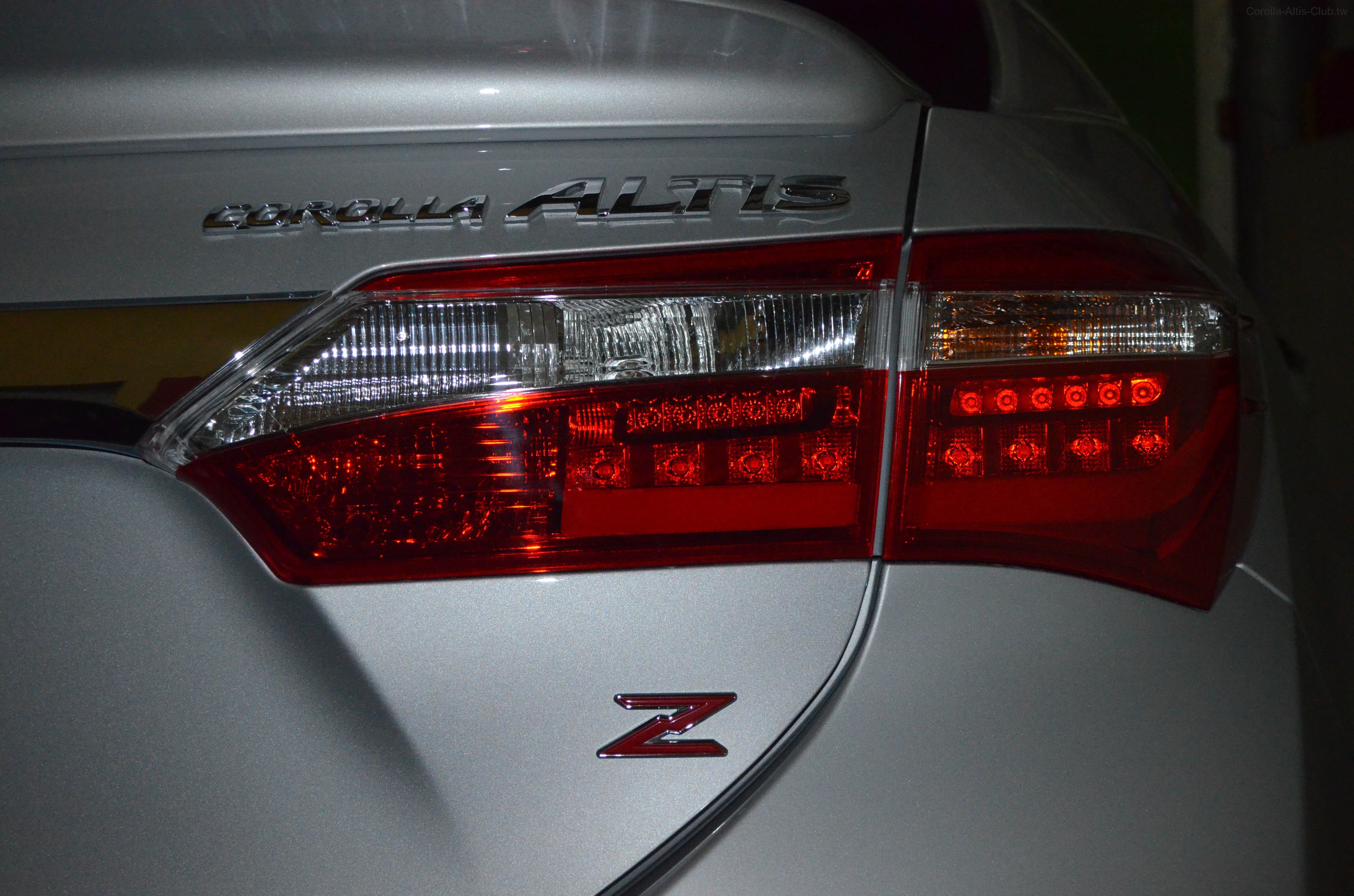 Corolla Altis Z版